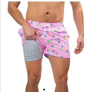 BNWT Chubbies 4” Swim Trunks